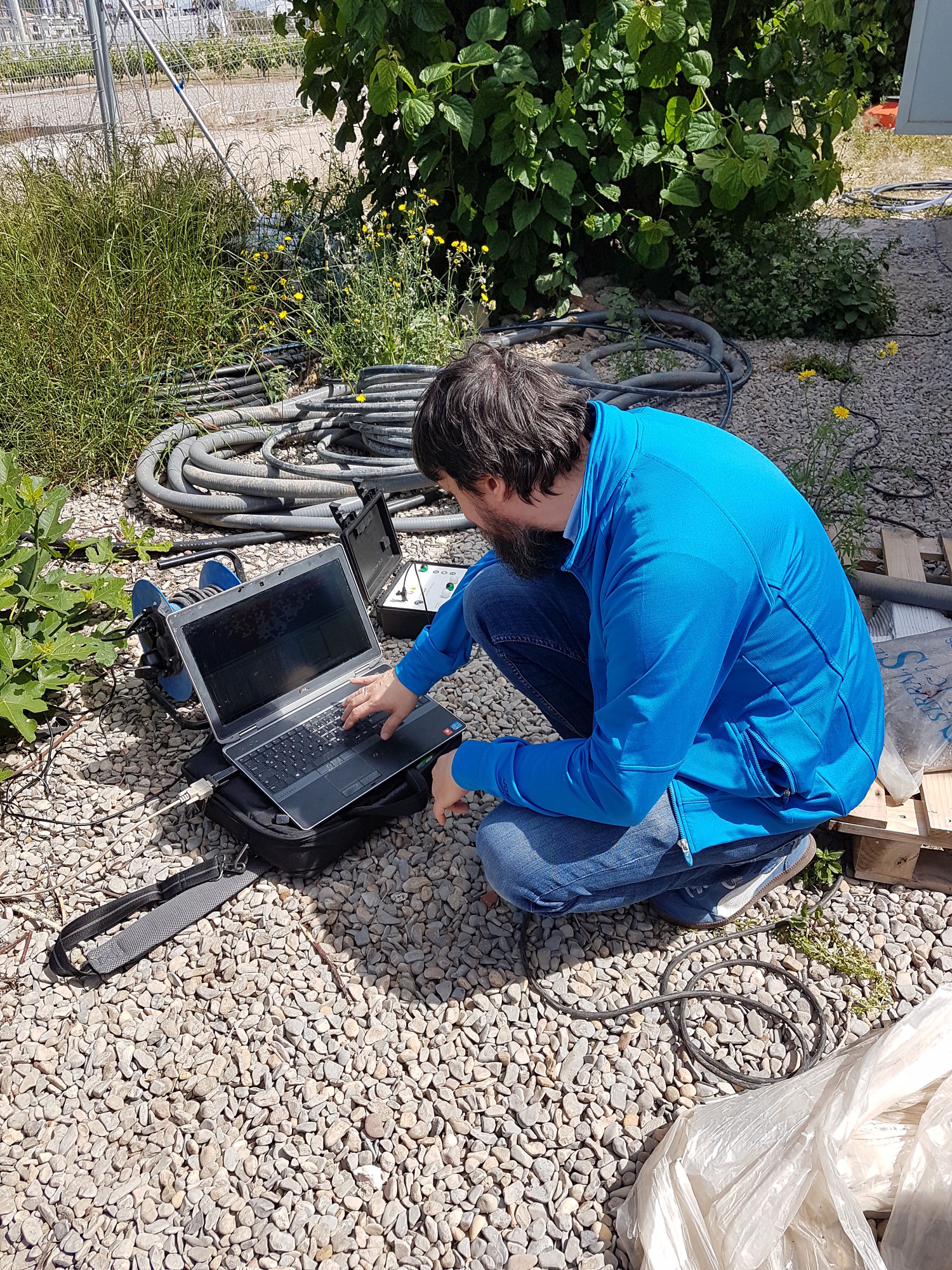 Einsicht in die Daten (Foto: H. Schwarz)