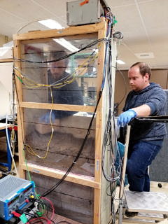 Filling of the measuring chamber with soil (Photo: Jian Lin)