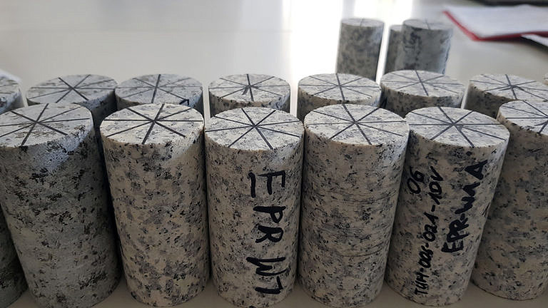 Schoolgirl wins the “Jugend forscht” regional prize with geological investigation